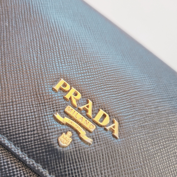 PRADA Saffiano Card Holder Wallet Gold Hardware Logo. - Picture 8 of 14